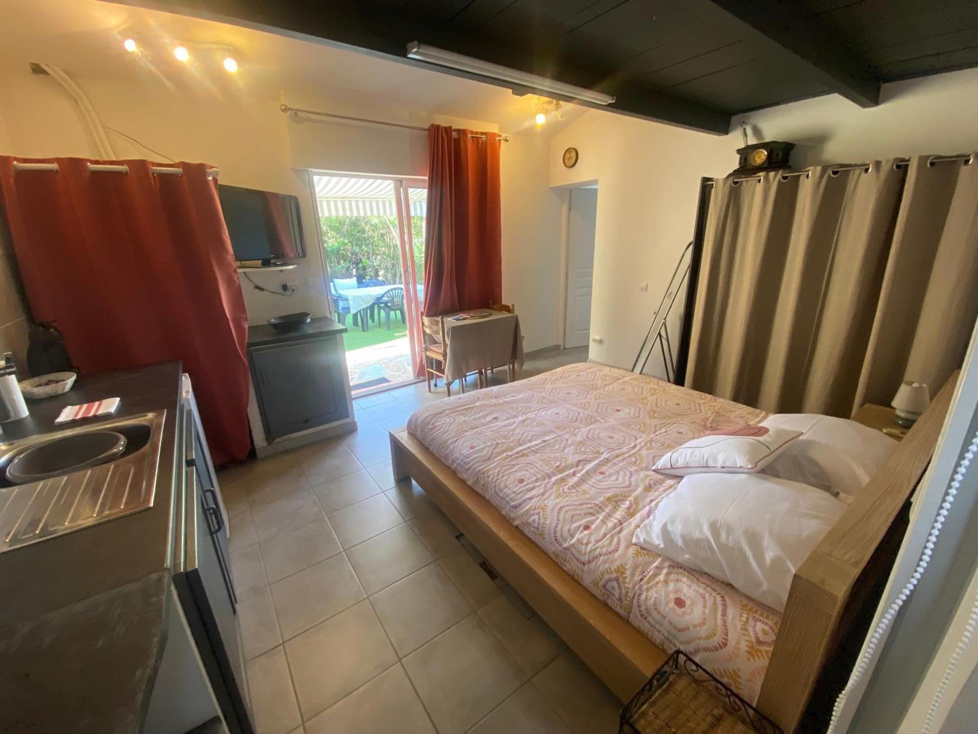 Proche Ajaccio Maisonnette Independante 4 Personnes Au Calme 阿拉塔 外观 照片