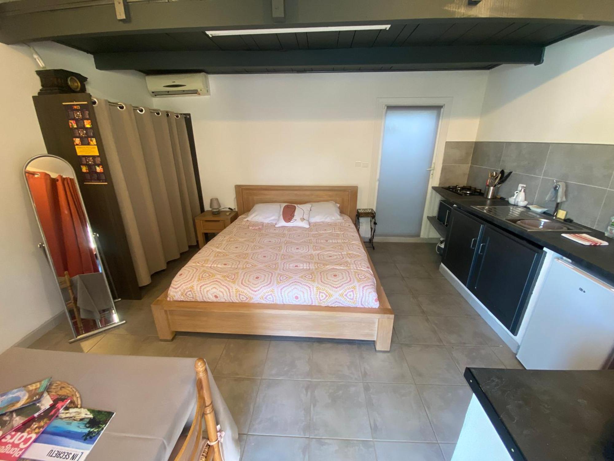 Proche Ajaccio Maisonnette Independante 4 Personnes Au Calme 阿拉塔 外观 照片