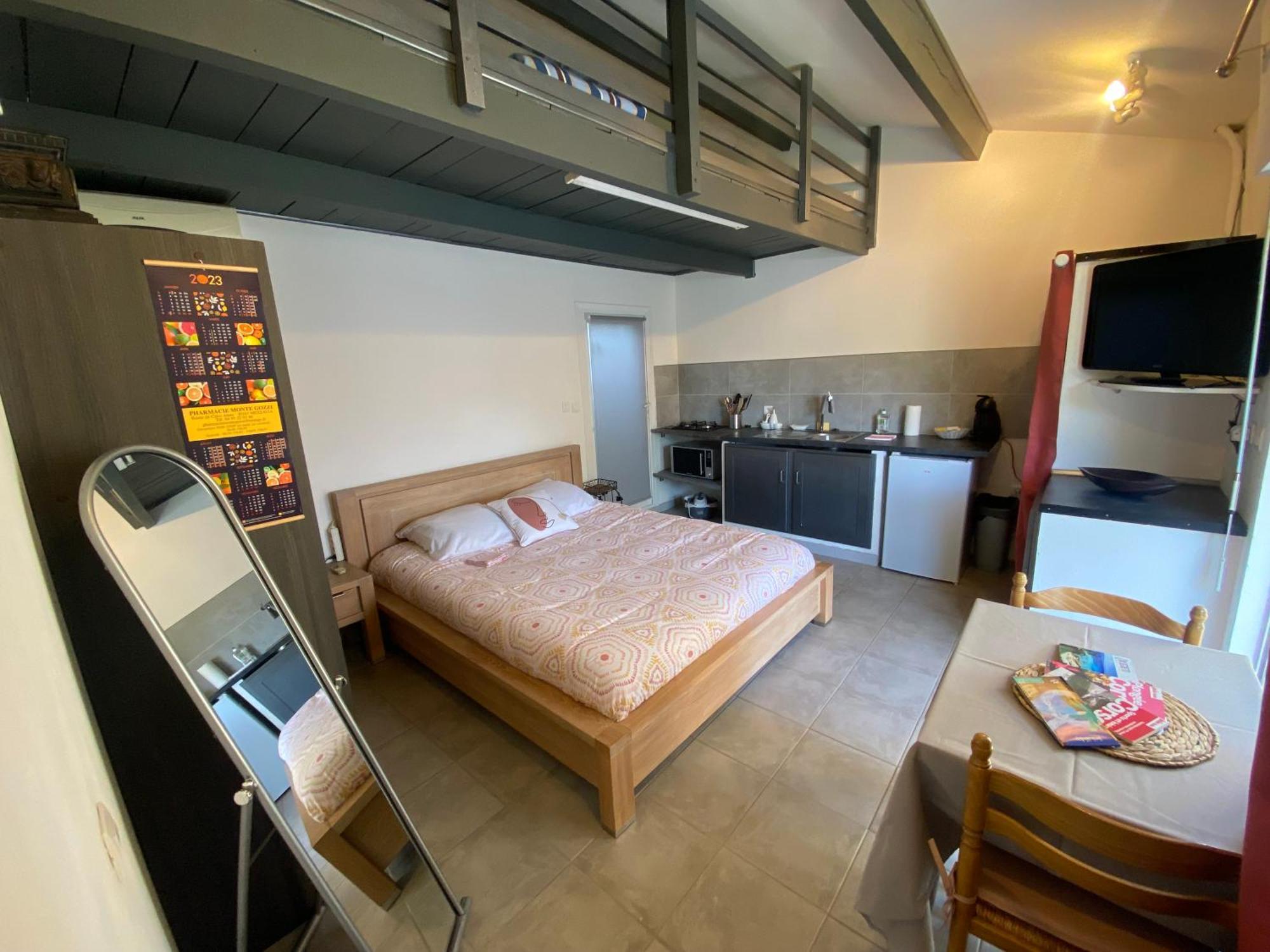 Proche Ajaccio Maisonnette Independante 4 Personnes Au Calme 阿拉塔 外观 照片